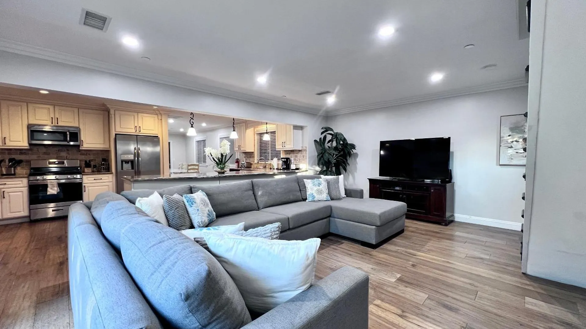 Сasa de vacaciones Spectacular 5 Bedroom, 4 Bath Pool Home Near Disney Anaheim Estados Unidos